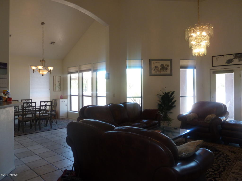 854 S Deer Meadow Loop, Tucson, AZ 85745 photo 2
