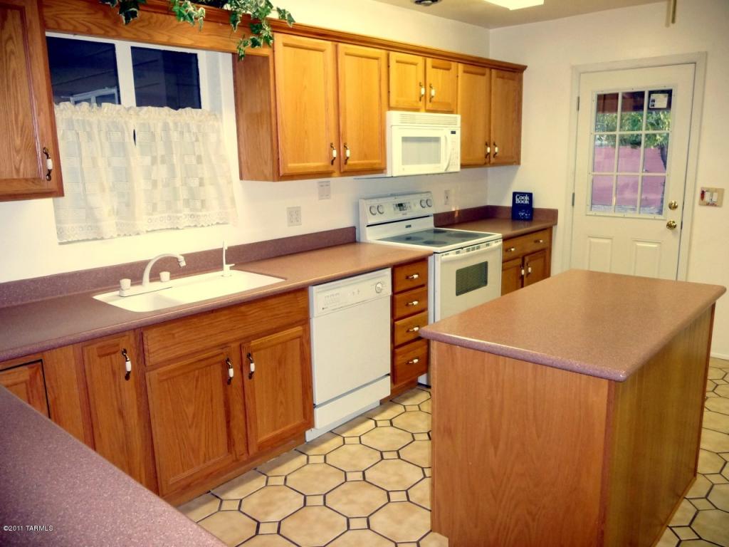 2810 Exeter St, Tucson, AZ 85716 photo 3