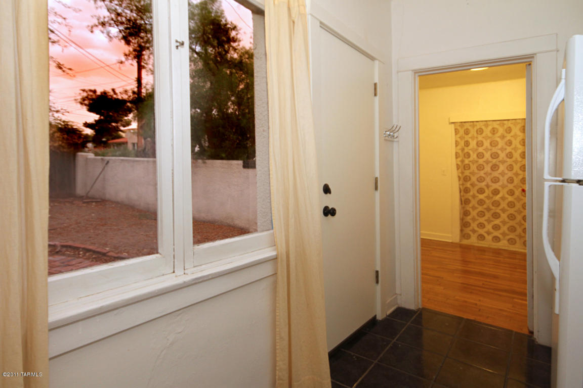 2104 E Mabel St, Tucson, AZ 85719 photo 10