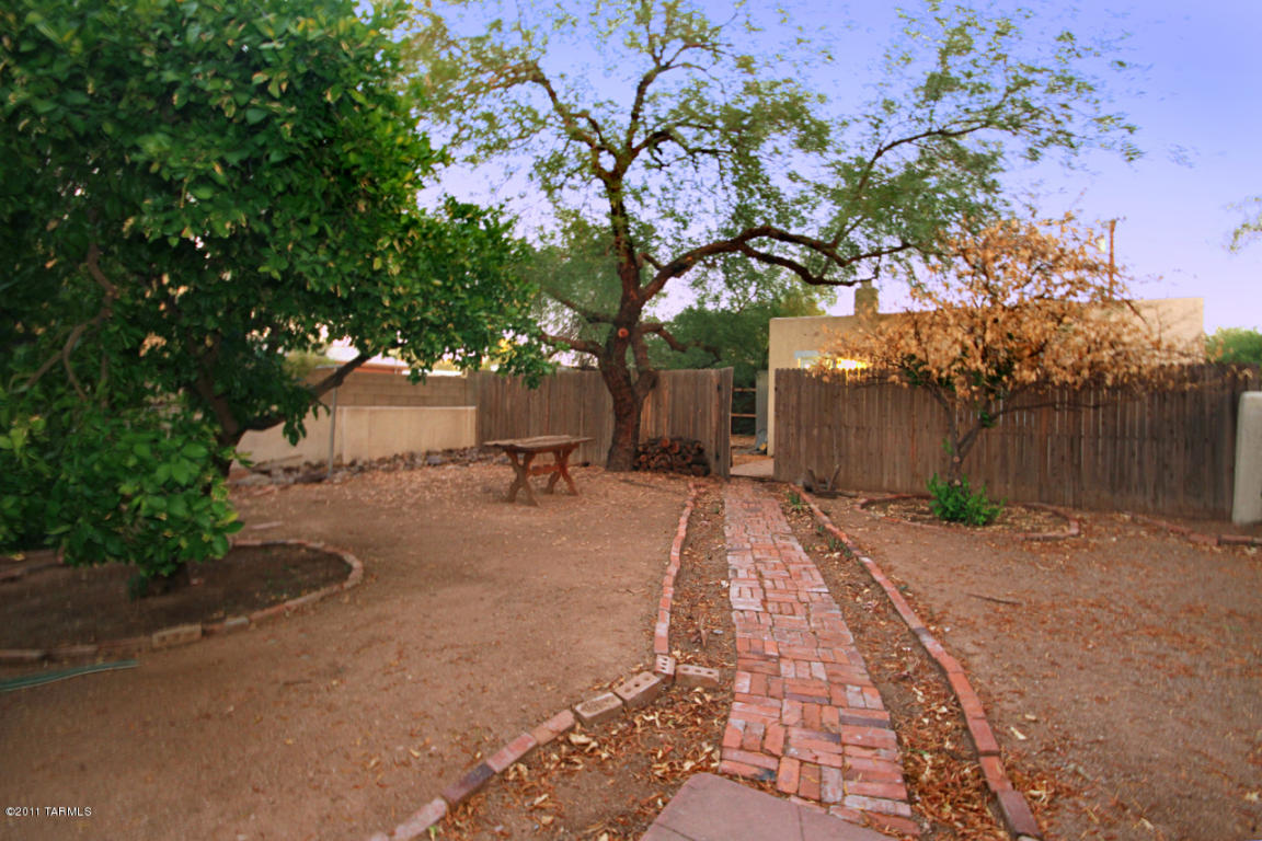 2104 E Mabel St, Tucson, AZ 85719 photo 17