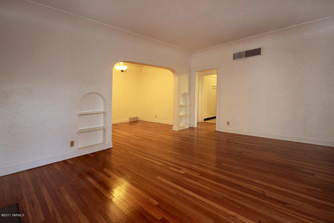 2104 E Mabel St, Tucson, AZ 85719 photo 5