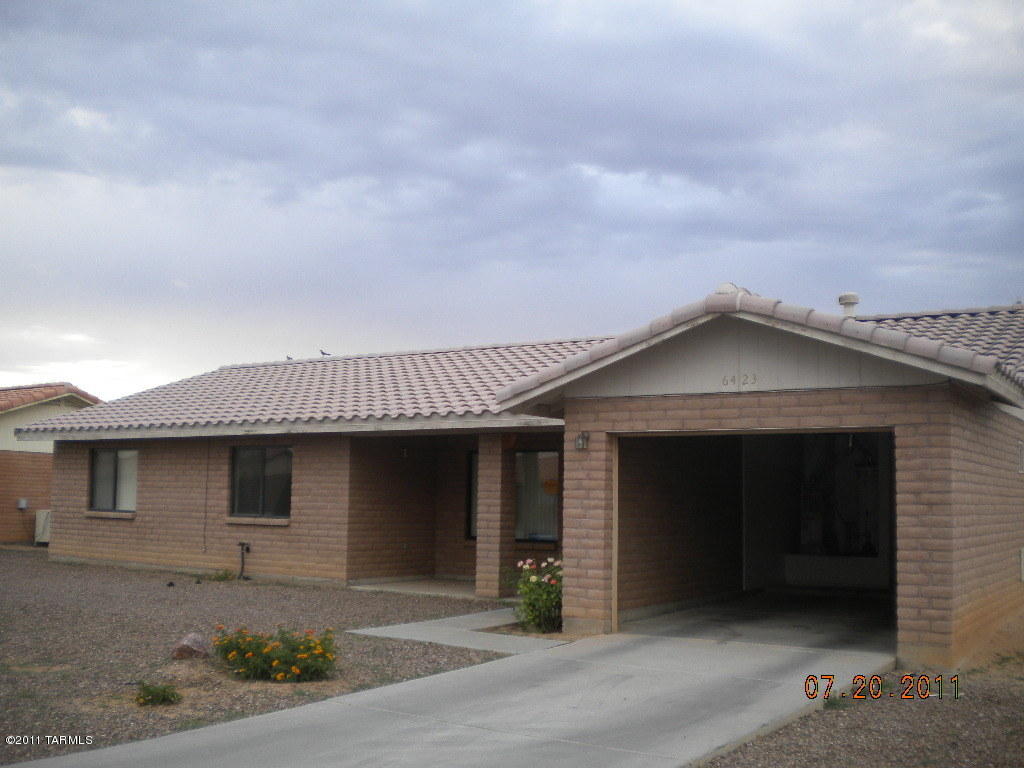 6423 S Buckaroo Loop, Tucson, AZ 85757 photo 1