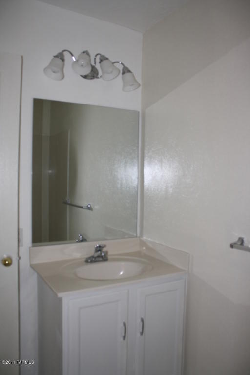 1501 E Miles St, Tucson, AZ 85719 photo 13