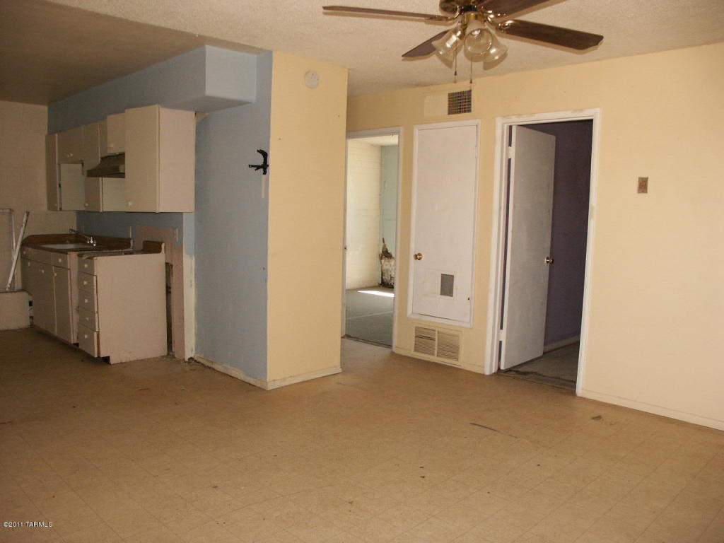 175 S Tucson Ave, Willcox, AZ 85643 photo 3