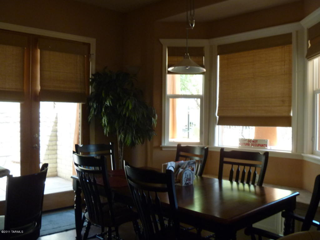 458 E Codd St, Tucson, AZ 85701 photo 9