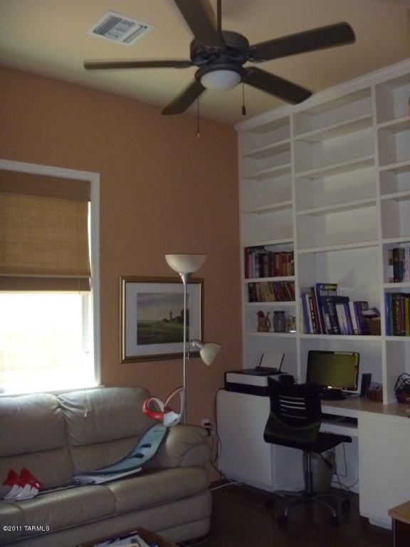 458 E Codd St, Tucson, AZ 85701 photo 17