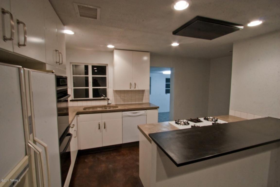 2614 E 21st St, Tucson, AZ 85716 photo 2