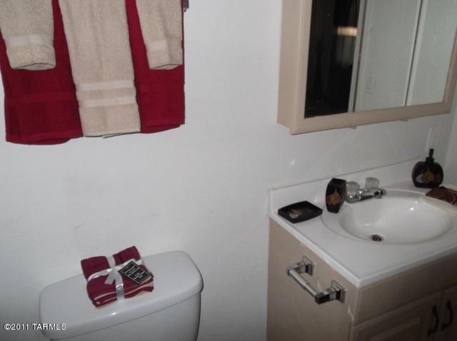 4501 E Sylvane St, Tucson, AZ 85711 photo 17