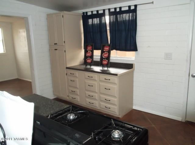 4501 E Sylvane St, Tucson, AZ 85711 photo 5