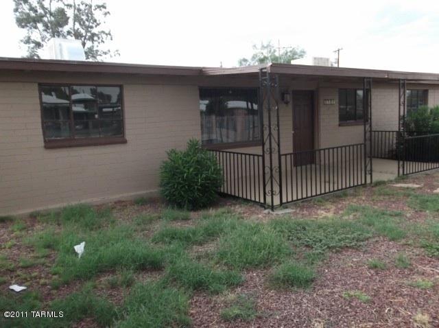 4501 E Sylvane St, Tucson, AZ 85711 photo 2