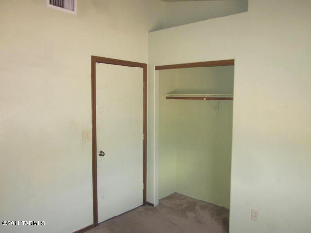 6490 E Cyclone Dr, Tucson, AZ 85730 photo 5