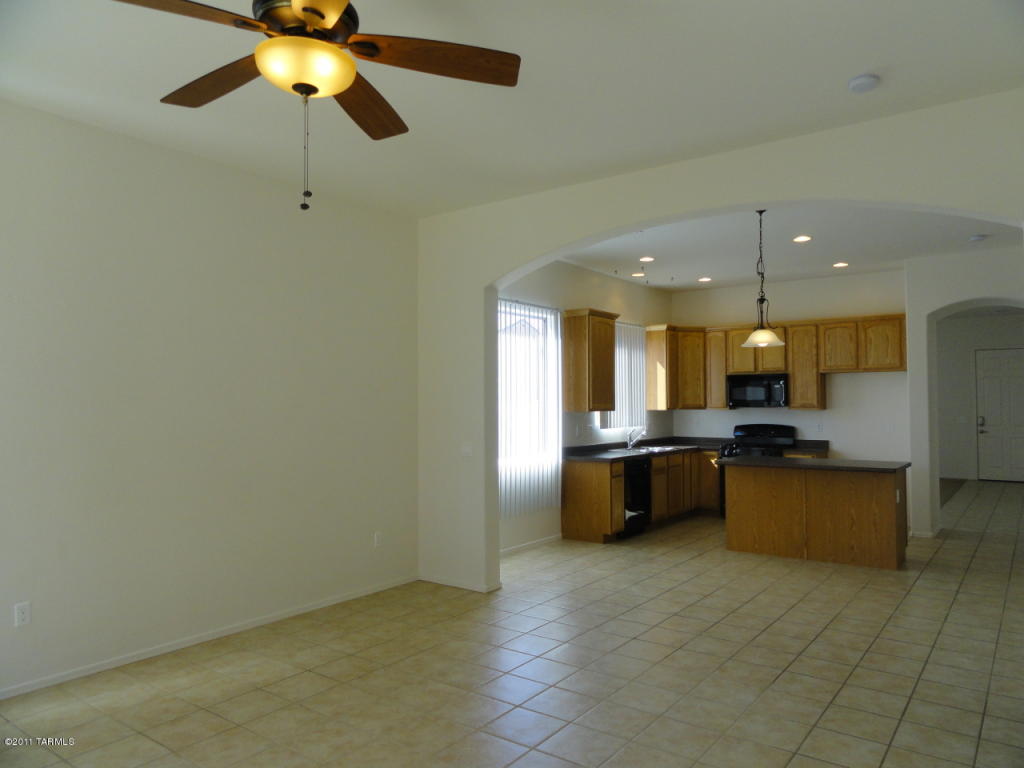 12521 E Red Iron Trl, Vail, AZ 85641 photo 5