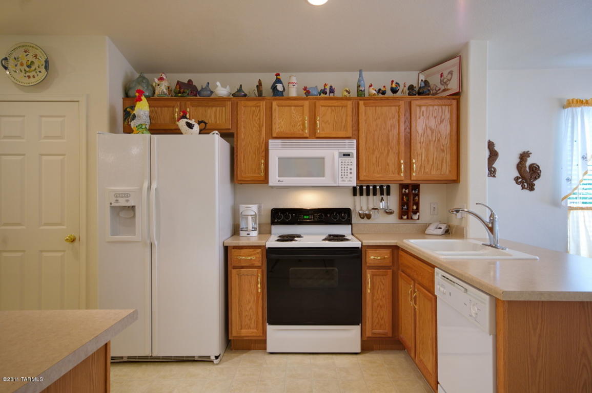 9661 E Belasco Loop, Tucson, AZ 85748 photo 4