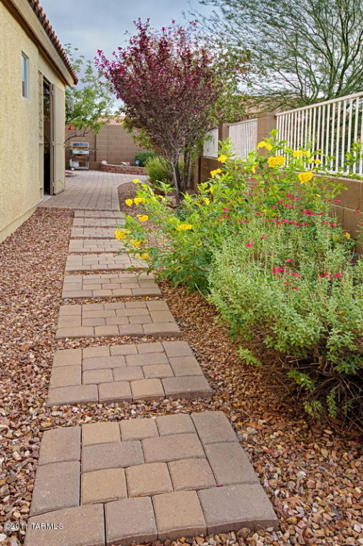 9661 E Belasco Loop, Tucson, AZ 85748 photo 12