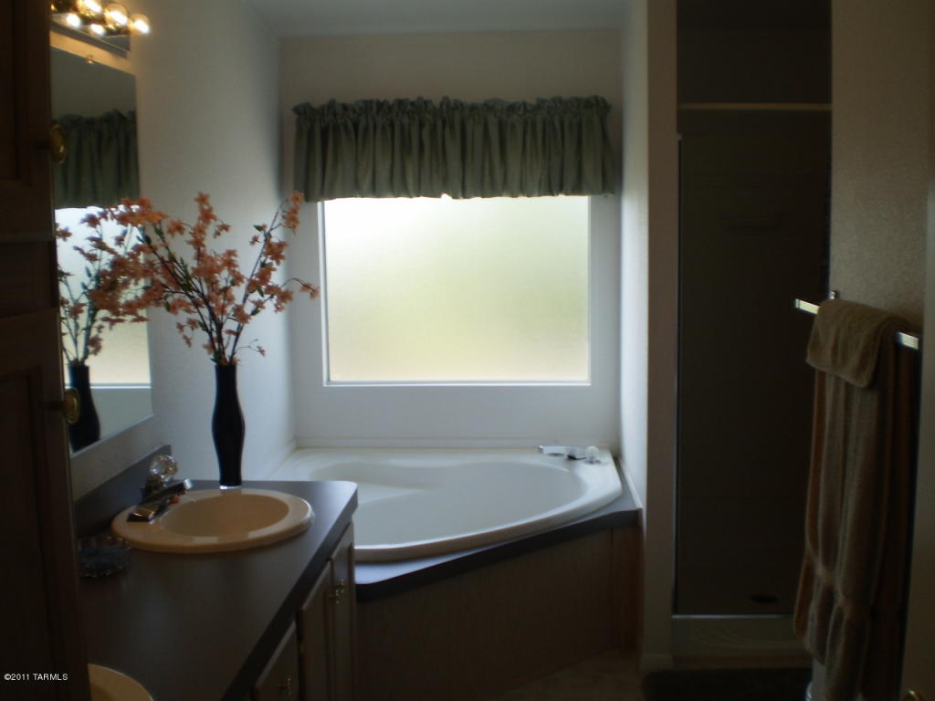 6186 E Thunder River Rd, Tucson, AZ 85756 photo 9