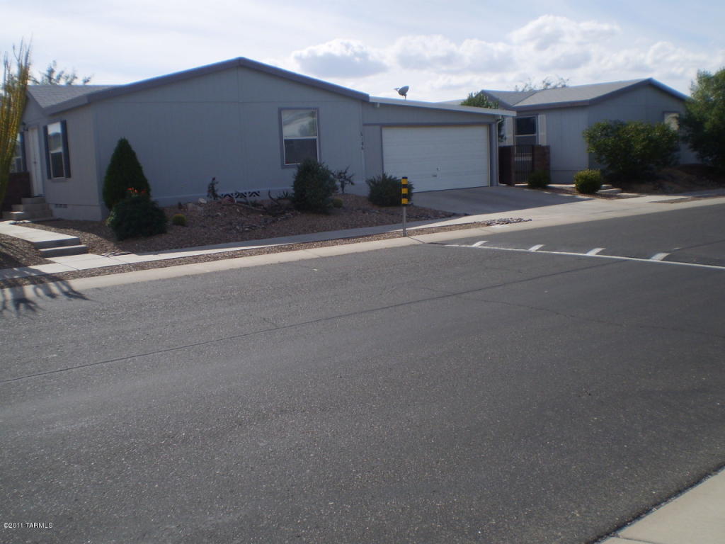 6186 E Thunder River Rd, Tucson, AZ 85756 photo 1