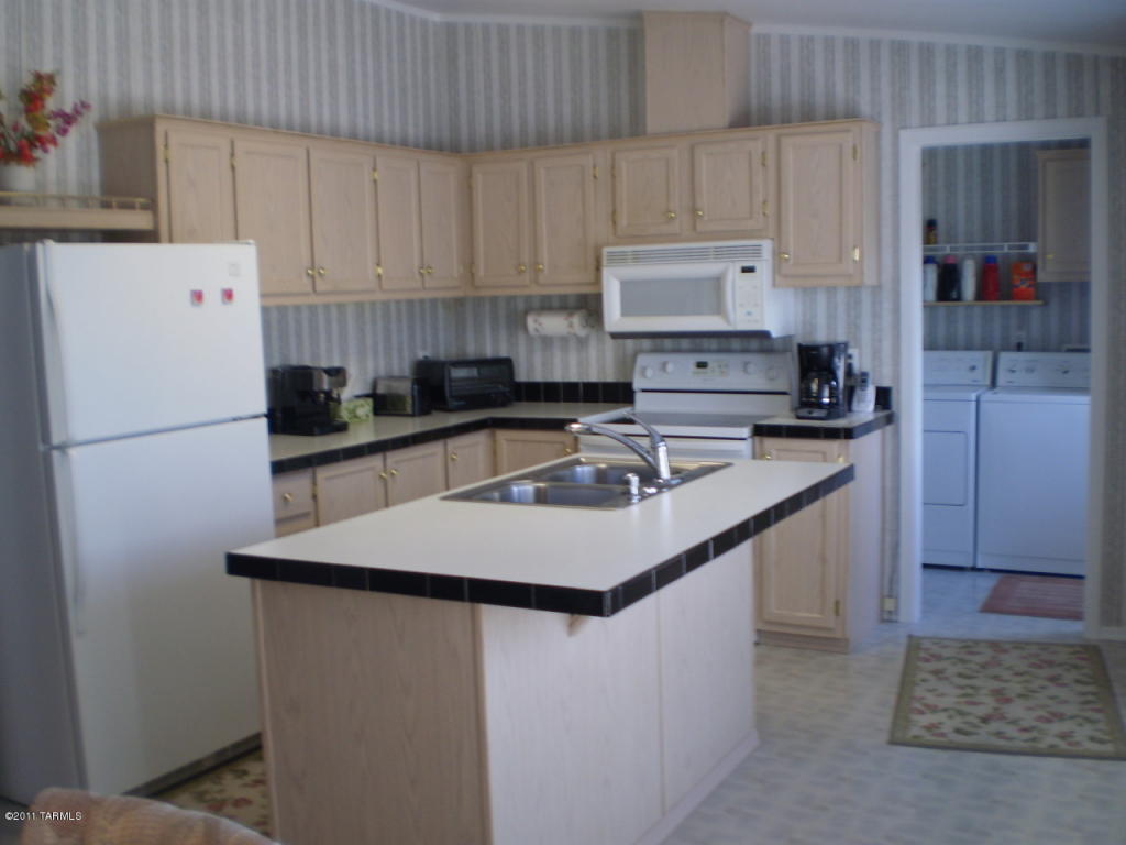 6186 E Thunder River Rd, Tucson, AZ 85756 photo 4