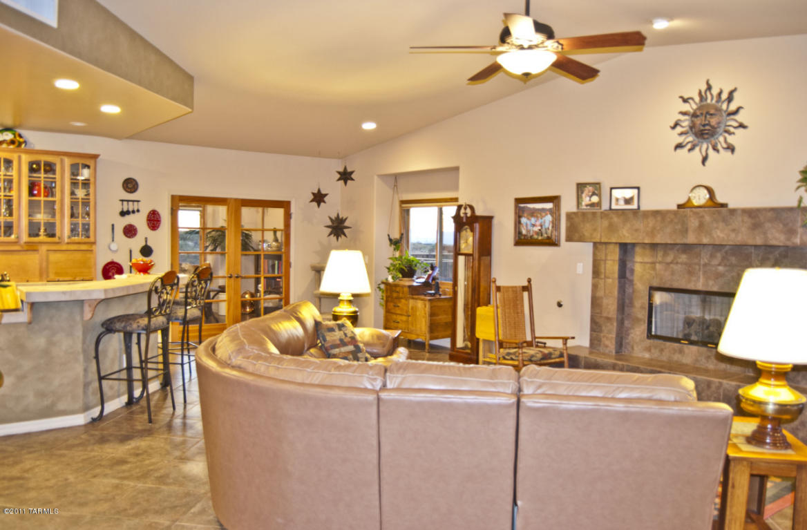 2750 E Iris Pl, Vail, AZ 85641 photo 4