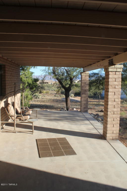 560 N Maxine Dr, Vail, AZ 85641 photo 4