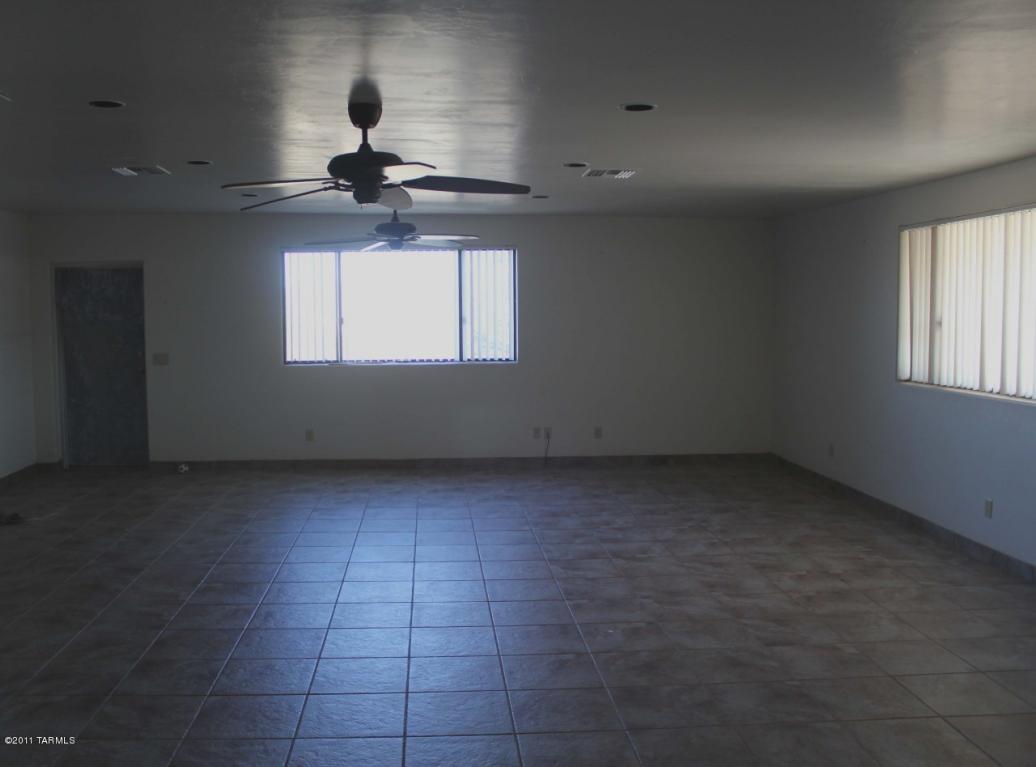 560 N Maxine Dr, Vail, AZ 85641 photo 7