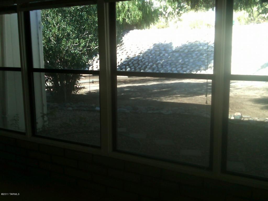 6827 N De Chelly Loop, Tucson, AZ 85741 photo 3