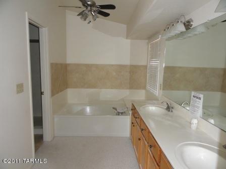 8050 E Hampton Dr, Tucson, AZ 85715 photo 9
