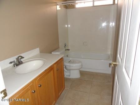 8050 E Hampton Dr, Tucson, AZ 85715 photo 7