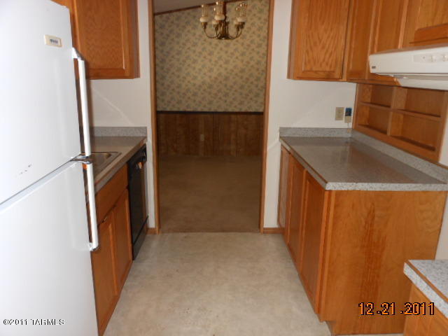 369 S Mimbres Pl, Benson, AZ 85602 photo 3