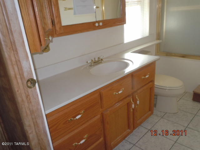 369 S Mimbres Pl, Benson, AZ 85602 photo 9