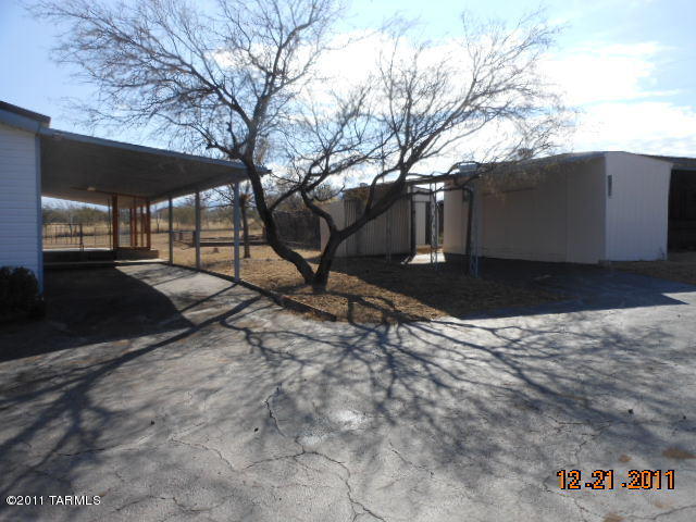 369 S Mimbres Pl, Benson, AZ 85602 photo 2