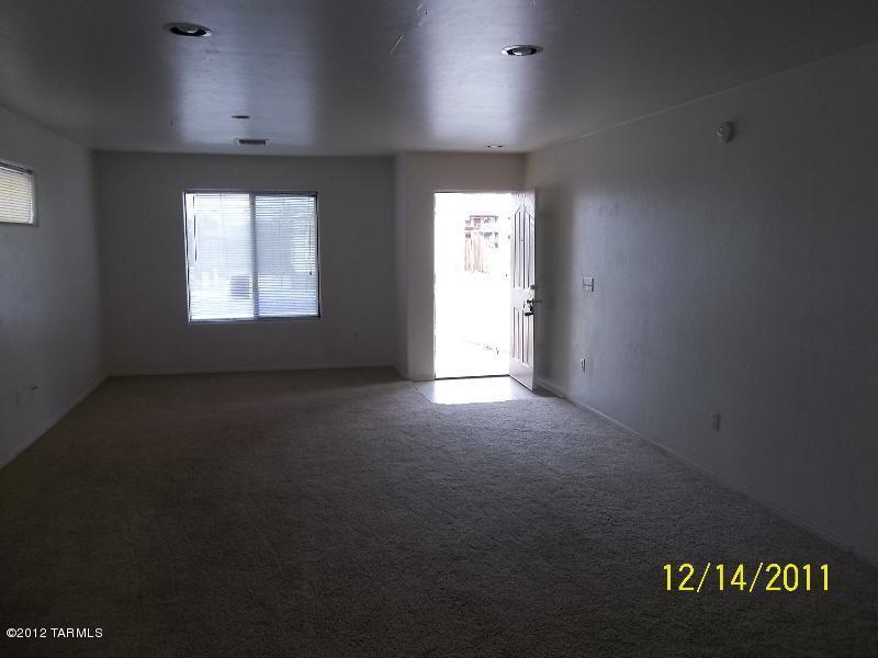 930 E Vuelta Suave, Tucson, AZ 85706 photo 2