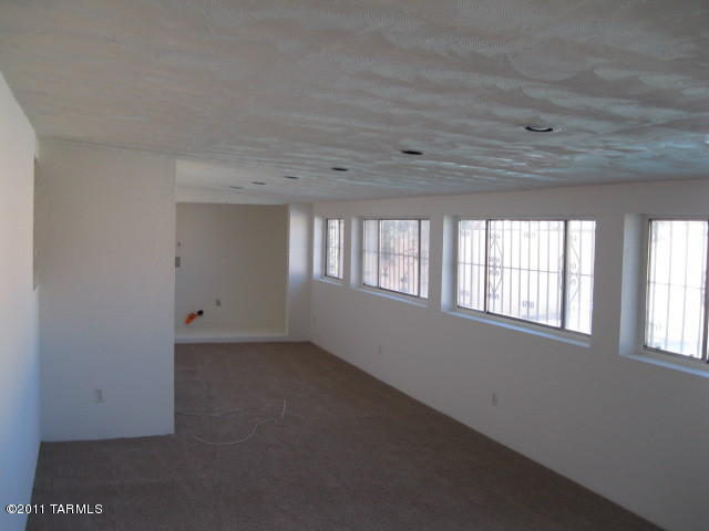 4669 E 26th St, Tucson, AZ 85711 photo 5