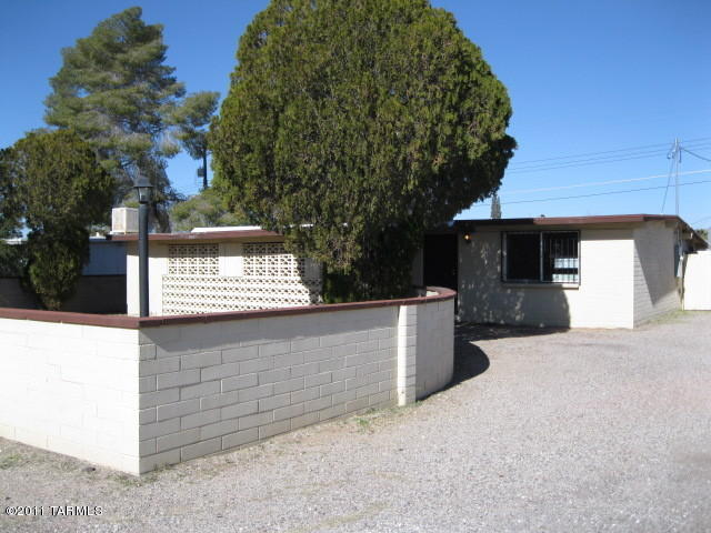 4669 E 26th St, Tucson, AZ 85711 photo 1