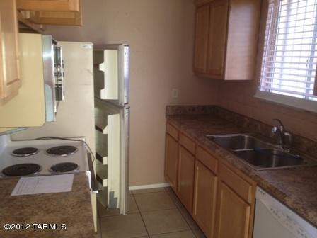 7672 E Apple Tree Dr, Tucson, AZ 85730 photo 3