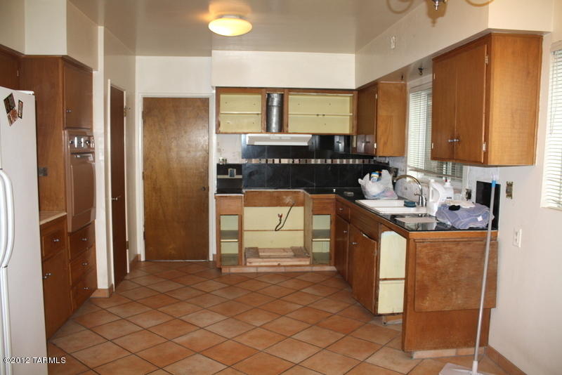 5730 E 8th St, Tucson, AZ 85711 photo 8