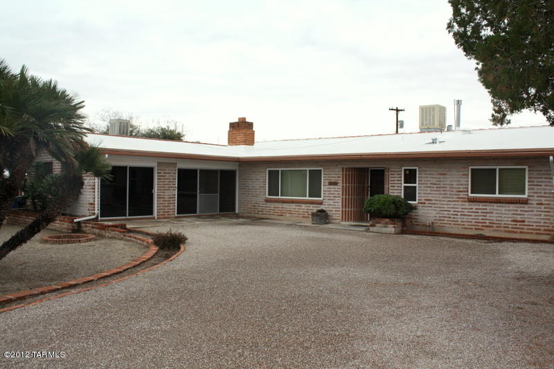 5730 E 8th St, Tucson, AZ 85711 photo 1