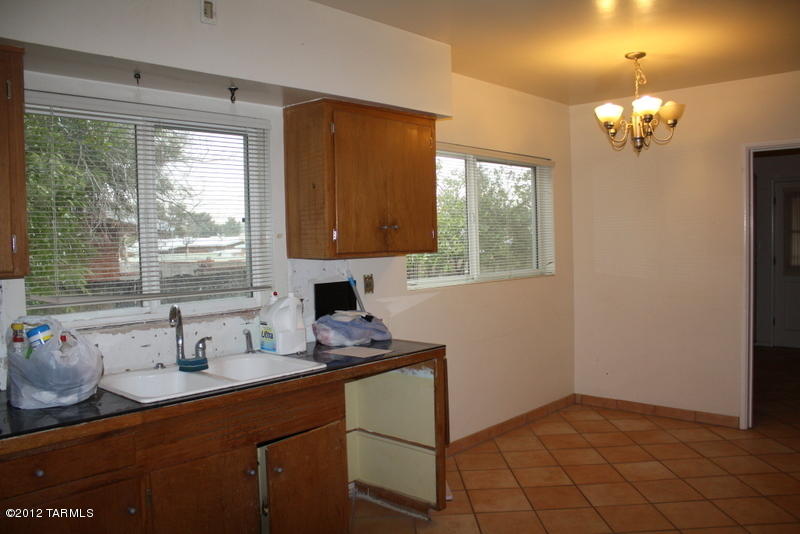 5730 E 8th St, Tucson, AZ 85711 photo 6
