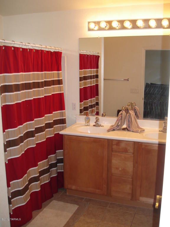 6587 E Splendid Ln, Tucson, AZ 85756 photo 13