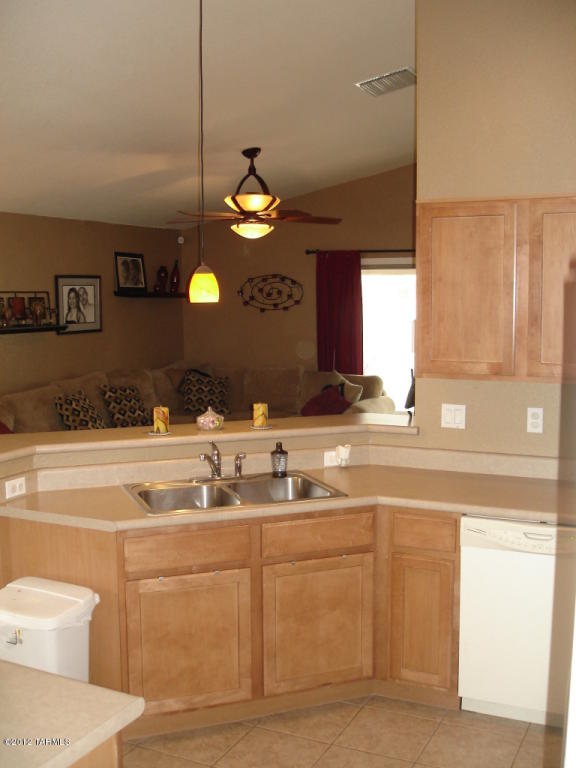 6587 E Splendid Ln, Tucson, AZ 85756 photo 8