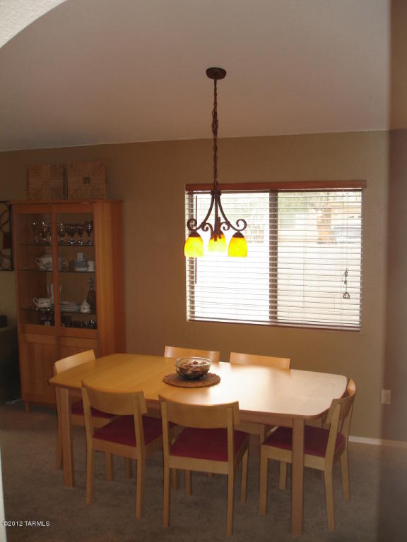 6587 E Splendid Ln, Tucson, AZ 85756 photo 4