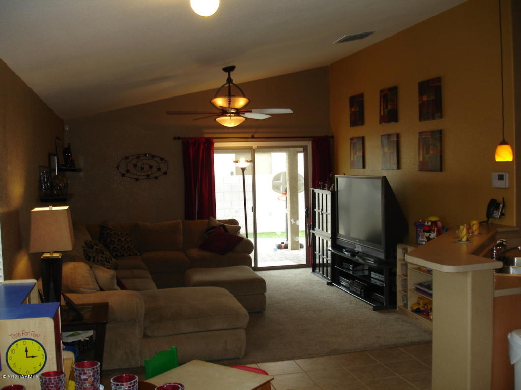 6587 E Splendid Ln, Tucson, AZ 85756 photo 5