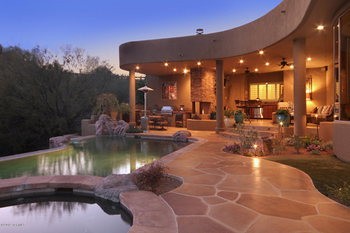 3632 E Windy Point Dr, Tucson, AZ 85718 photo 1