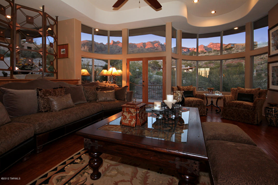 3632 E Windy Point Dr, Tucson, AZ 85718 photo 2