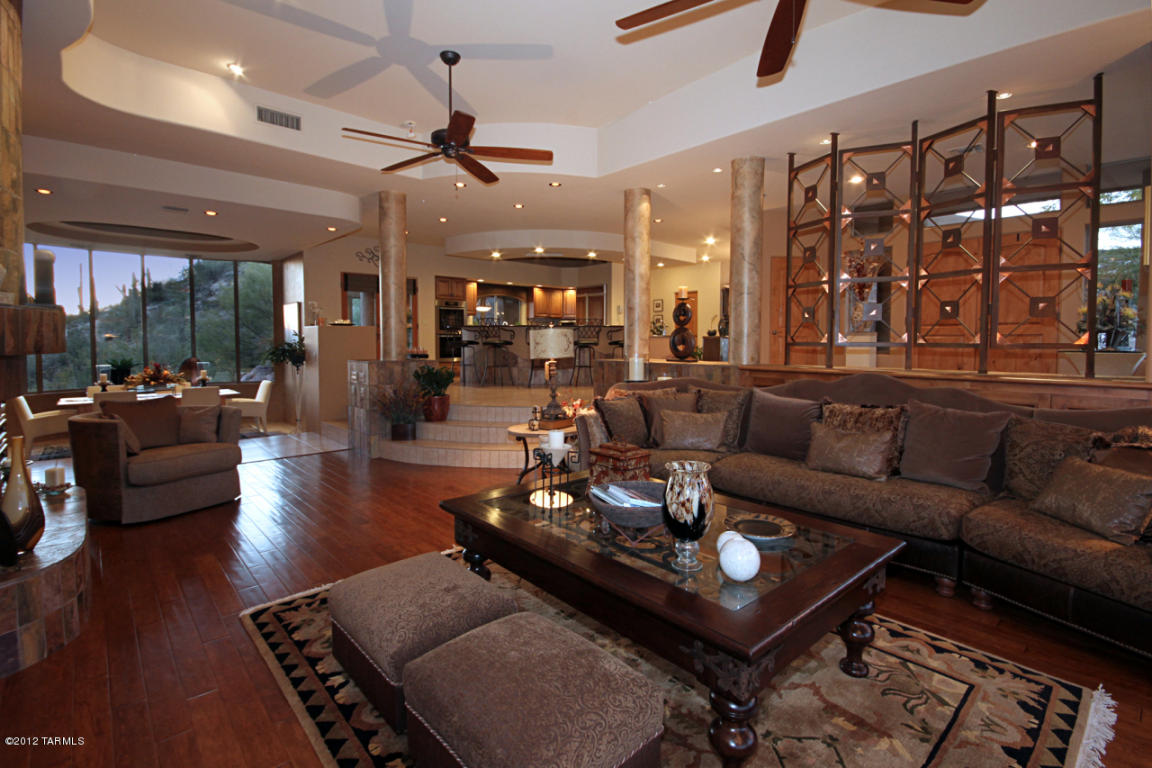 3632 E Windy Point Dr, Tucson, AZ 85718 photo 3