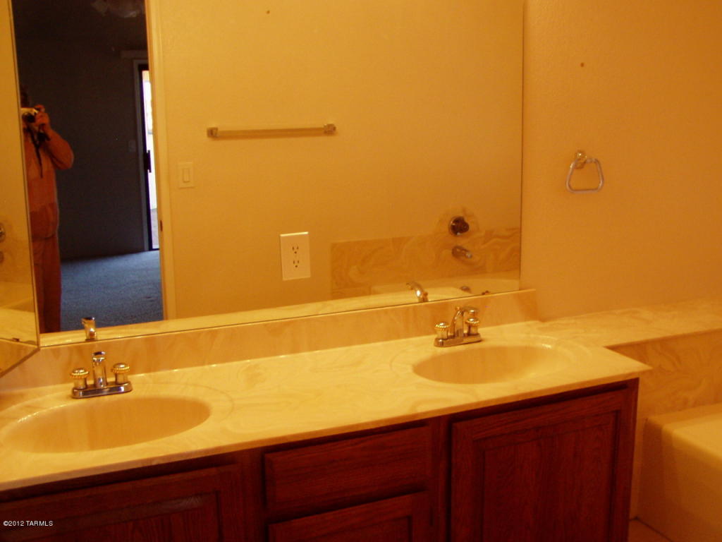 9174 N Eaglestone Loop, Tucson, AZ 85742 photo 15