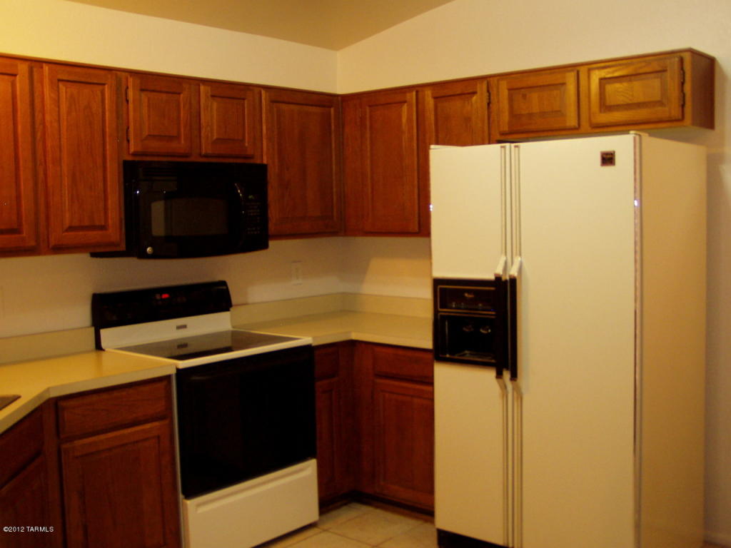 9174 N Eaglestone Loop, Tucson, AZ 85742 photo 11