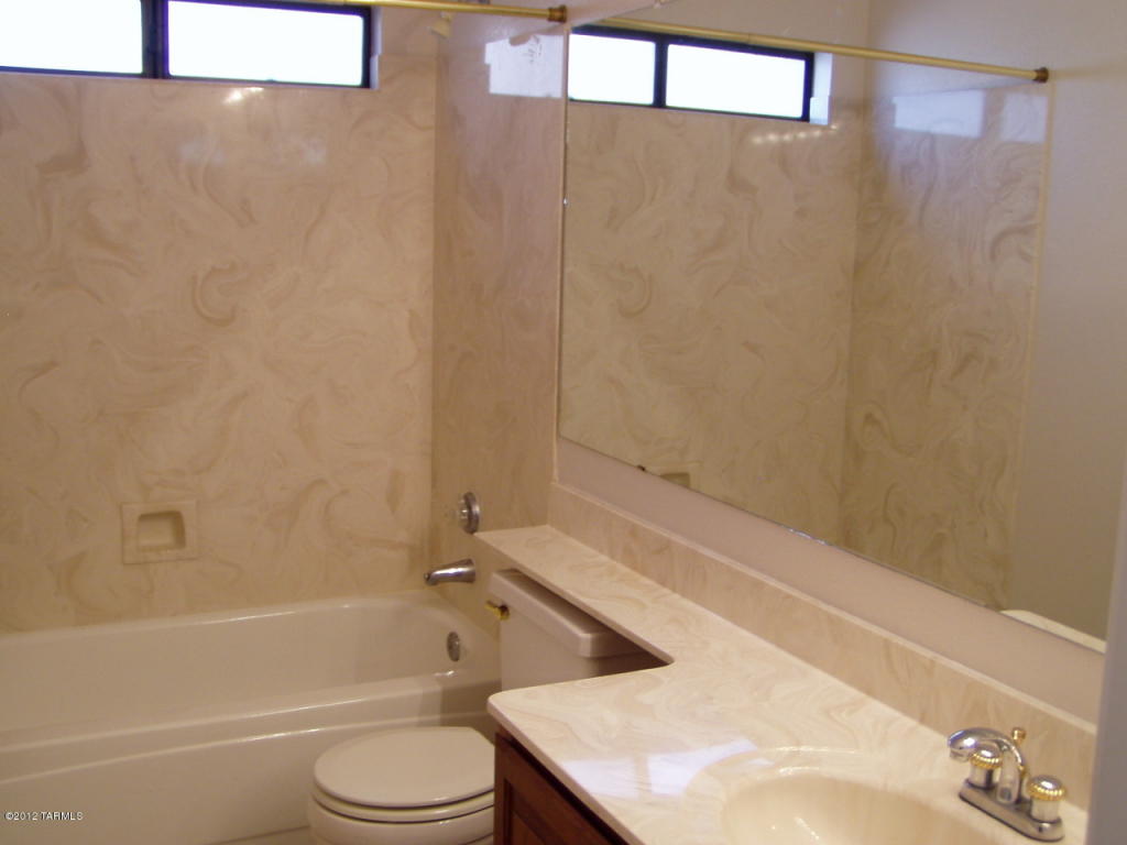 9174 N Eaglestone Loop, Tucson, AZ 85742 photo 13