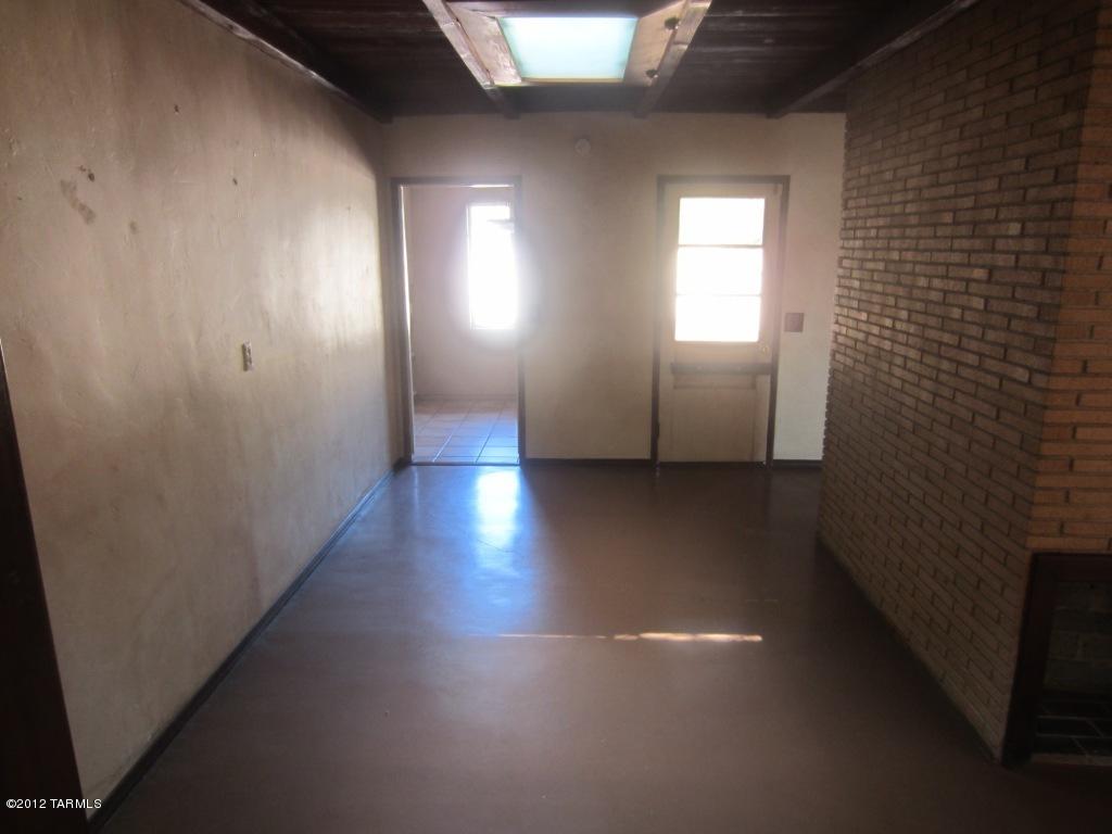 857 E Sequoyah St, Tucson, AZ 85719 photo 5