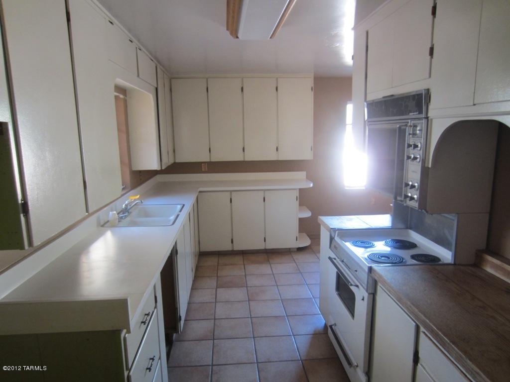 857 E Sequoyah St, Tucson, AZ 85719 photo 6