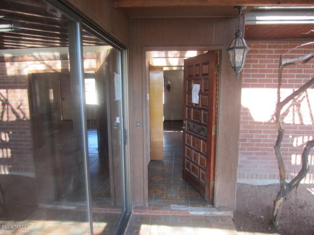 857 E Sequoyah St, Tucson, AZ 85719 photo 2